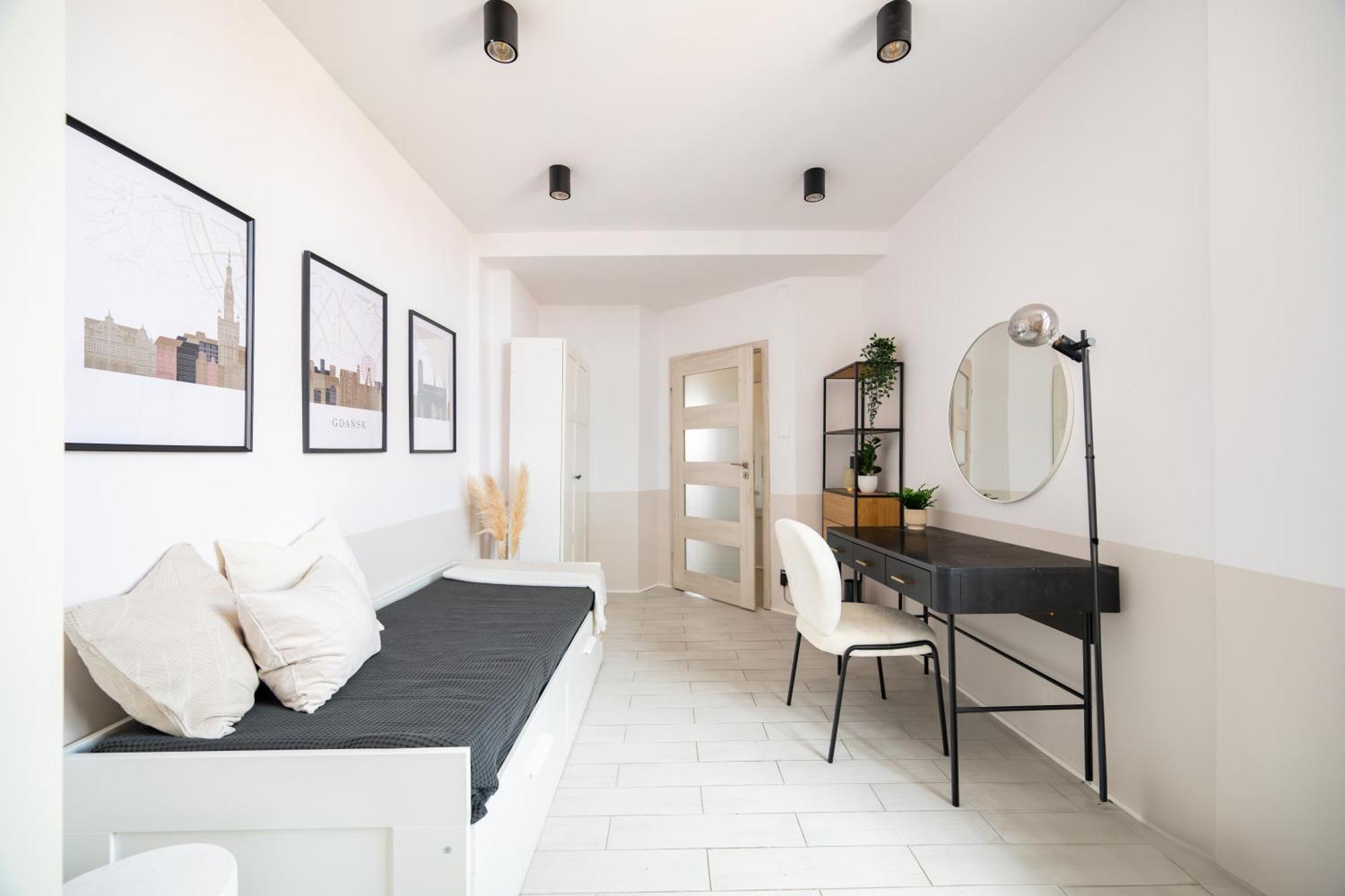 Stunning Apartment With Balcony 格但斯克 外观 照片