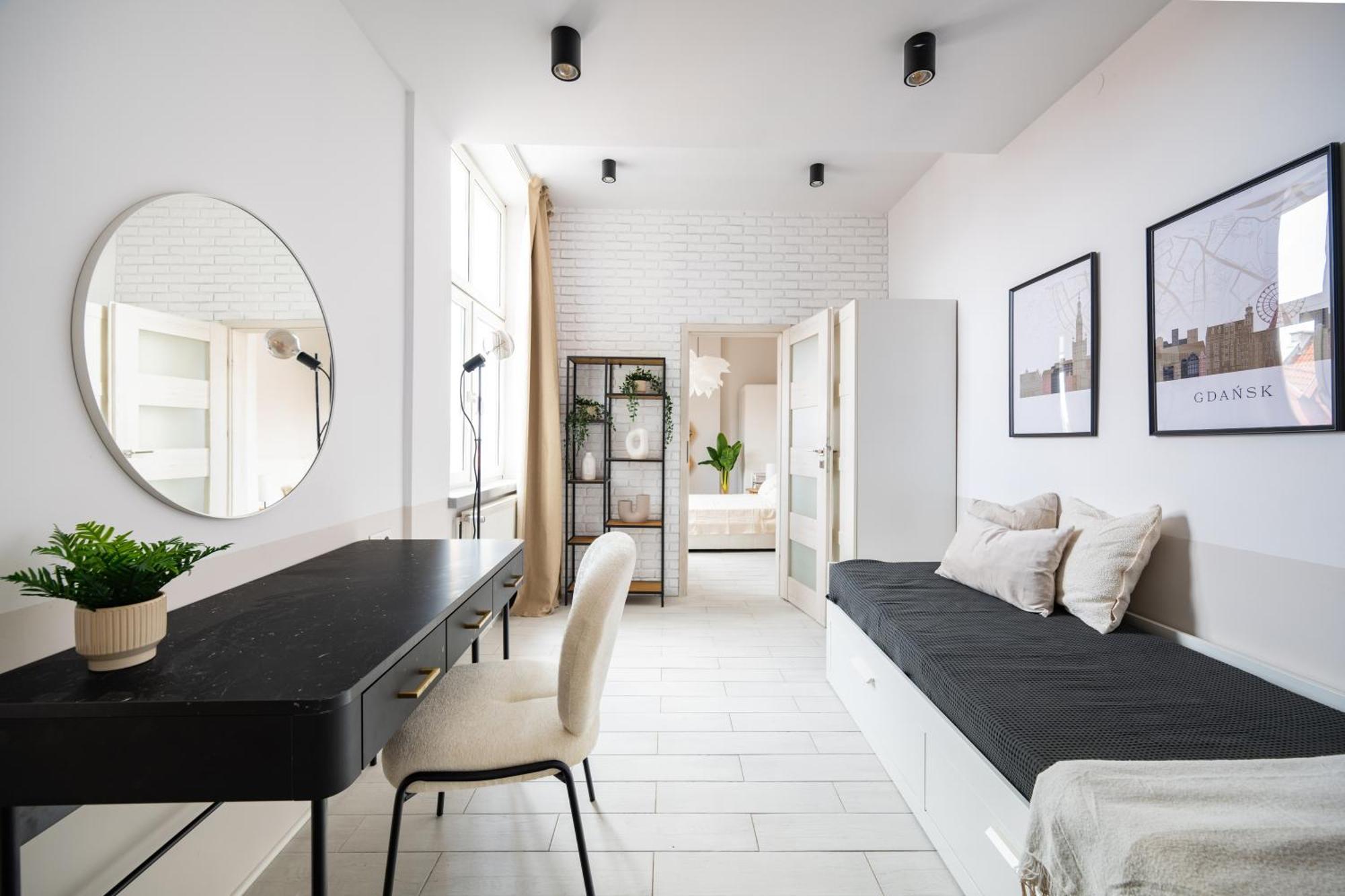 Stunning Apartment With Balcony 格但斯克 外观 照片
